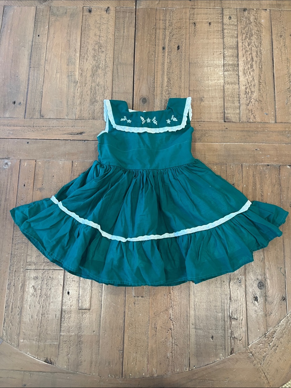 Well dressed wolf embroidered square collar fit and flare dress green 18 months